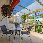 Grosses Reihenhaus 100 M2, Messe 650m, Garten Bis 9 Gaeste, Gratis Parkplaetze, Naehe Europpark & Gifiz-see Apartment Offenburg