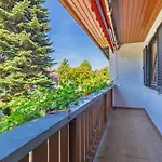 Apartment Grosses Reihenhaus 100 M2, Messe 650m, Garten Bis 9 Gaeste, Gratis Parkplaetze, Naehe Europpark & Gifiz-see