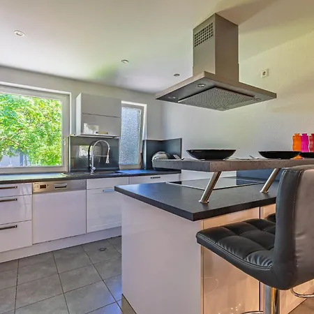 Apartman Ruhig Gelegenes Reihenhaus Naehe Europapark & Messe, Haustiere Kostenlos Fuer Familien Und Geschaeftsreisende, Rechnung Auf Anfrage Moeglich