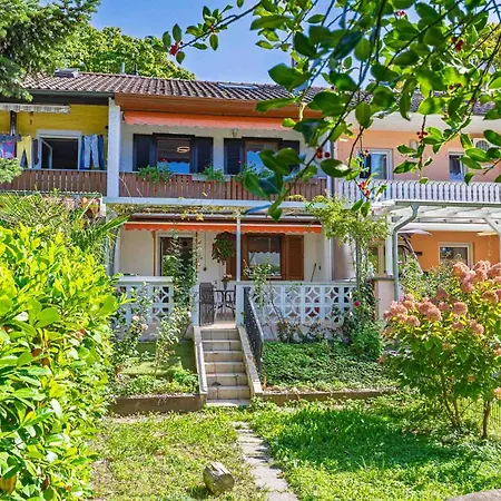 Apartman Ruhig Gelegenes Reihenhaus Naehe Europapark & Messe, Haustiere Kostenlos Fuer Familien Und Geschaeftsreisende, Rechnung Auf Anfrage Moeglich *